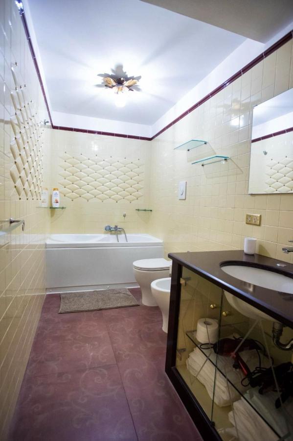 Hause Naty Spaccanapoli Apartamento Exterior foto